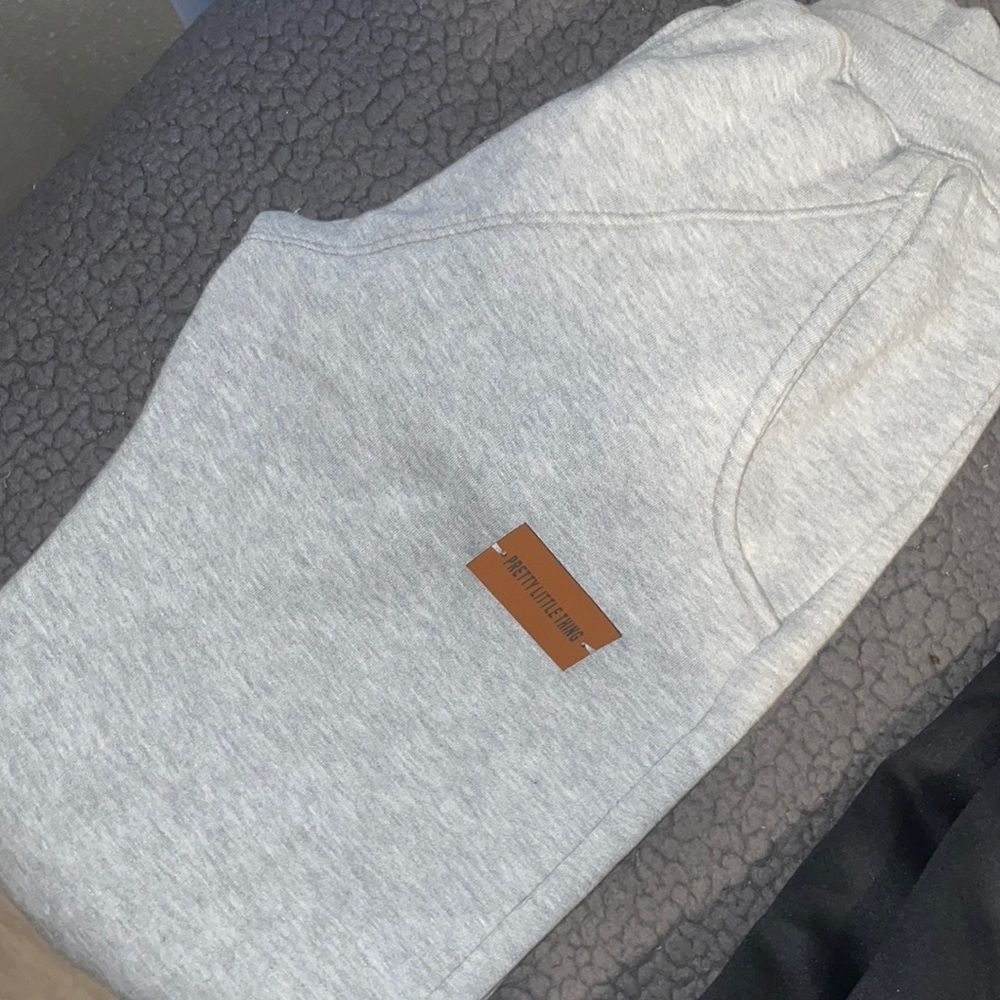 PLT cuffed joggers size small (2)